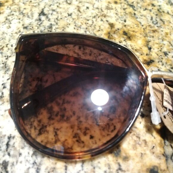 Frye and Co. Tortoise Shell Brown Sunglasses 100% UV Lens Protection NWT